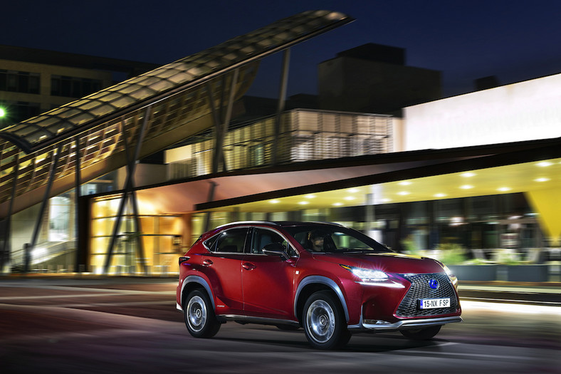  Lexus NX 300h