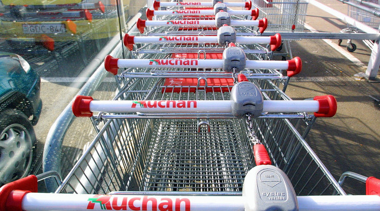 Az Auchan 19 áruházat és egy szupermarketet üzemeltet az országban