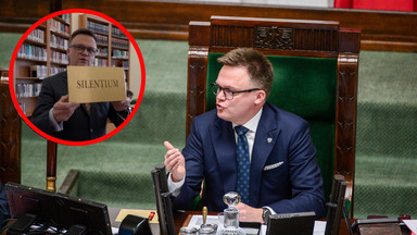 Szymon Hołownia pokazał, gdzie "więzi" pracowników Sejmu [WIDEO]