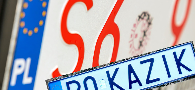 Rozpoznasz na drodze tablice rejestracyjne samochodów? [QUIZ]