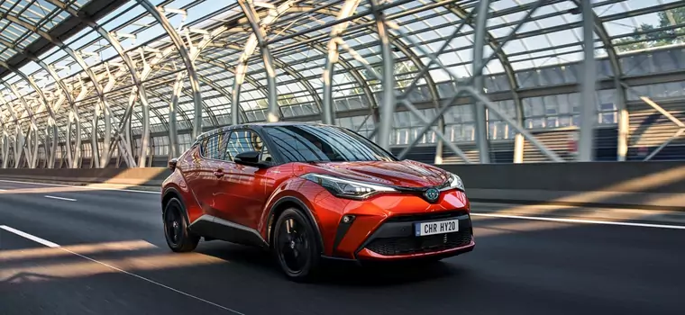 Czy reklama Toyoty C-HR promuje niebezpieczną jazdę?