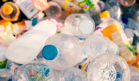 Zaledwie pięć firm odpowiada za aż 24 proc. zanieczyszczenia Ziemi plastikiem