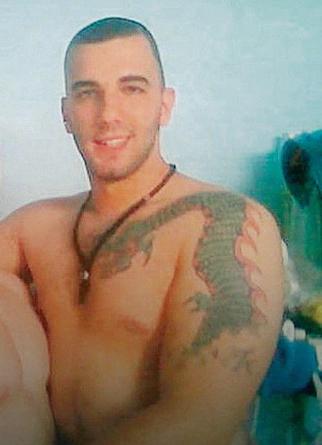 Marko Šaković (na slici) skočio je na brata i sprečio da ga pogodi metak