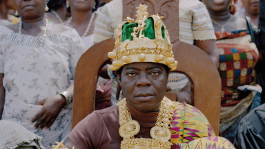 Afrykański król z Ghany, mieszkający w Niemczech, okradziony z królewskich insygniów