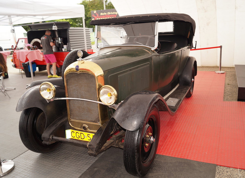 21. Światowy Zlot Miłośników Citroëna 2CV w Toruniu