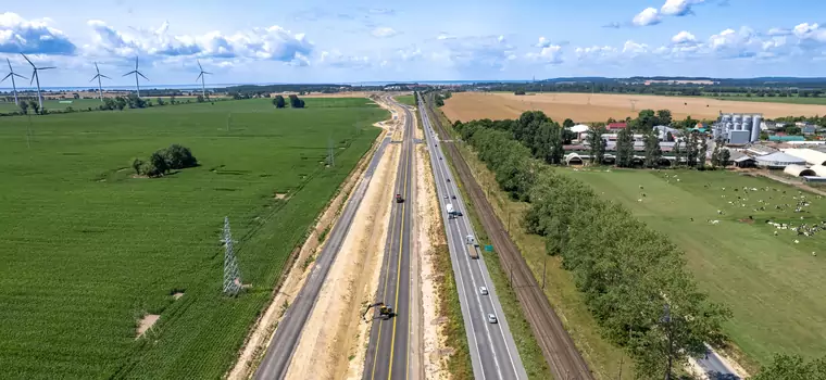 Powodów do otwierania szampana nie ma. W tym roku oddano mniej kilometrów dróg [RAPORT]