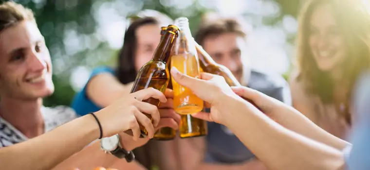 Czy po piwie bezalkoholowym można prowadzić? W jednej sytuacji wynik może zaskoczyć
