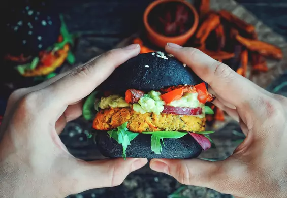 Burgerowa roślinna rewolucja. Najlepsze wegańskie i wegetariańskie burgery w Warszawie