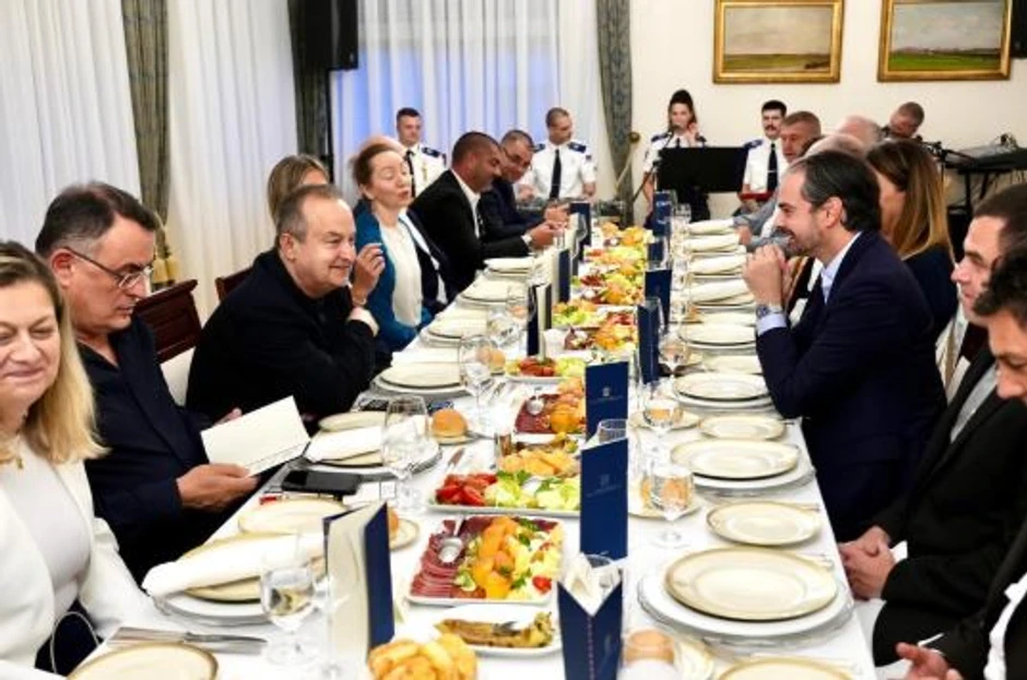 Dačić na svečanoj večeri sa Urkizom
