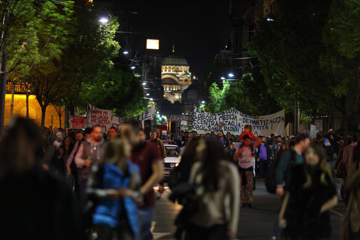 POPUT TIGRA: Nećete verovati šta je nova himna studentskog ... - Blic (сатира) (саопштења)