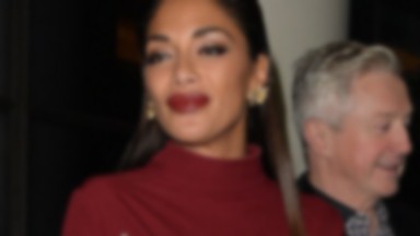 Nicole Scherzinger eksponuje ponętny biust. Wow!