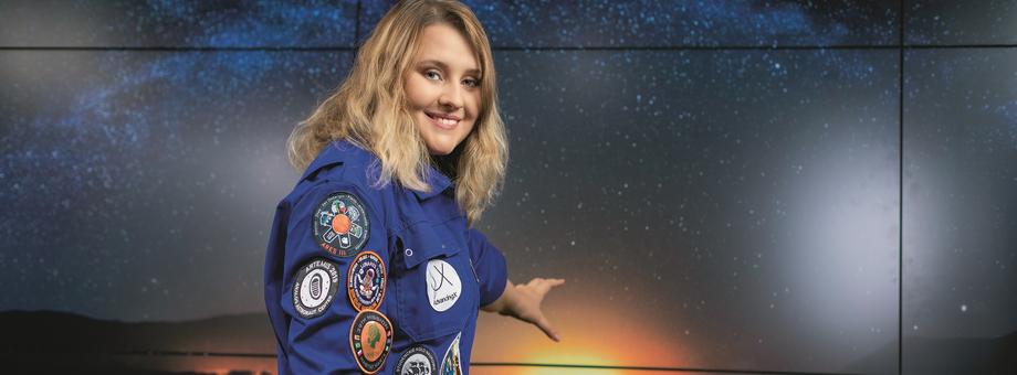 Agnieszka Elwertowska (28 lat) uważa, że płeć może jej pomóc w staraniach o zostanie astronautką, ponieważ agencjom kosmicznym brakuje danych na temat funkcjonowania kobiecego organizmu w warunkach pozaziemskich..