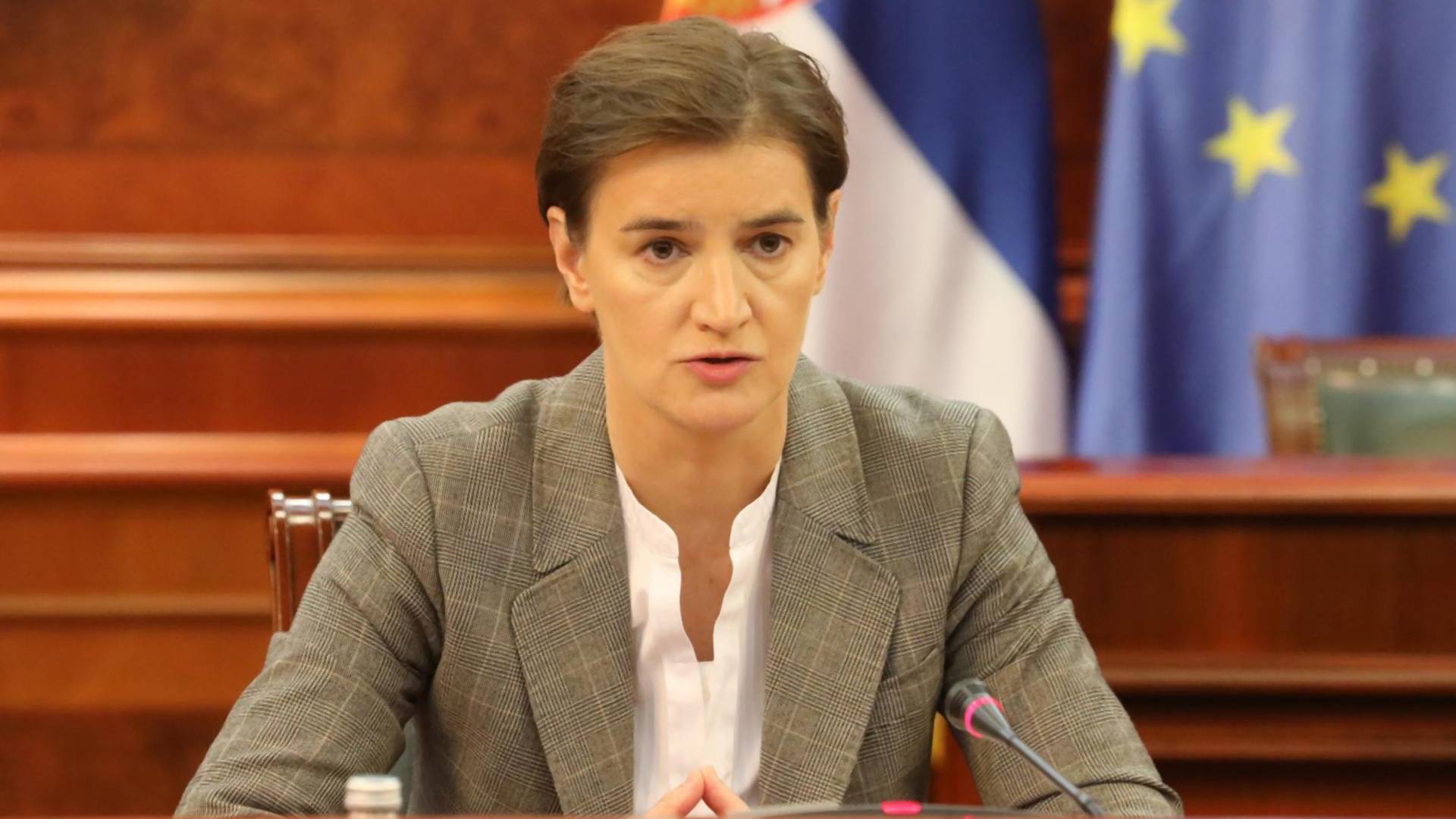 Ana Brnabić je konačno pronašla način da izađe iz Vučićeve senke