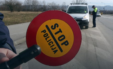 Za više od 1,2 promila alkohola u krvi vozača, zaprećena kazna je od 100.000 do 200.000 dinara