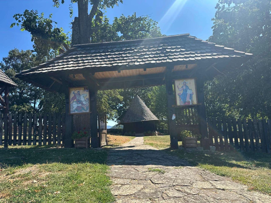 TAKOVO CRKVA BRVANARA3 FOTO 4N STUDIO
