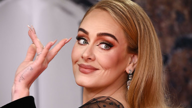 Adele pokazała się w domowym wydaniu. Po mocnym makijażu nie ma ani śladu