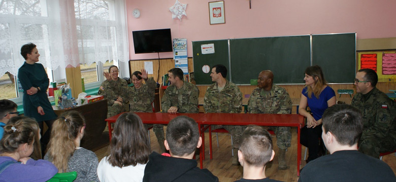 Amerykańscy żołnierze odwiedzili szkołę w Żaganiu