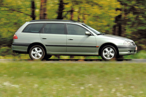 Renault Laguna, Toyota Avensis, Volkswagen Passat - Kombinowany egzamin