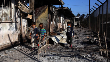 Polka o obozie Moria na Lesbos po pożarach: sytuacja jest dramatyczna