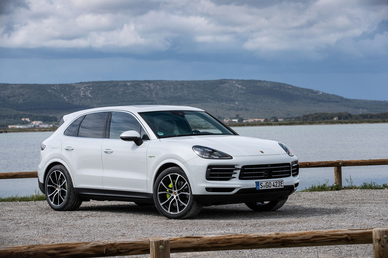 Porsche Cayenne E-hybrid - diesel naszych czasów