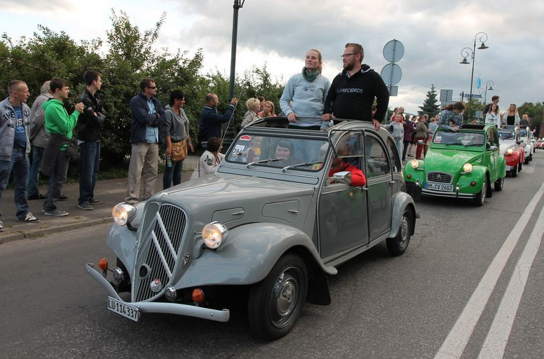 21. Światowy Zlot Miłośników Citroëna 2CV Toruń 2015