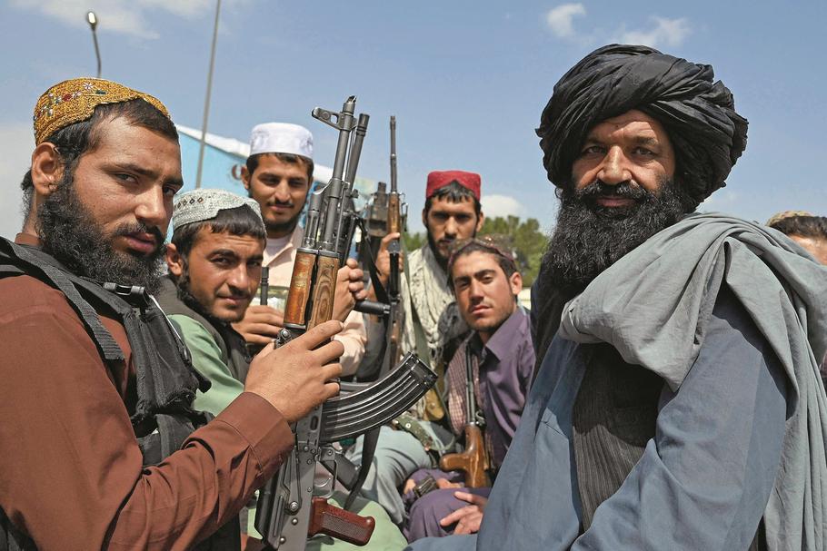 Piętnastego sierpnia talibowie wkroczyli do Kabulu. Po dwóch dekadach wojny i odbudowy Afganistanu wróciliśmy do punktu wyjścia