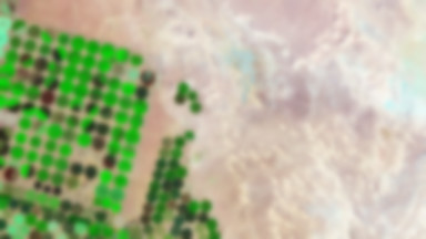 Zielone kręgi na środku pustyni. Zobacz, jak zmieniła się Arabia Saudyjska