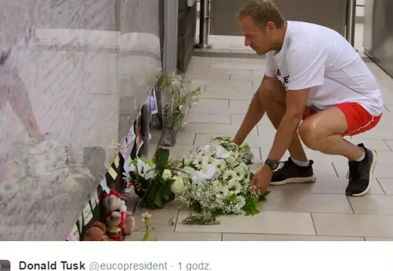Donald Tusk uhonorował pamięć ofiar zamachu ubrany "na sportowo". W internecie zawrzało