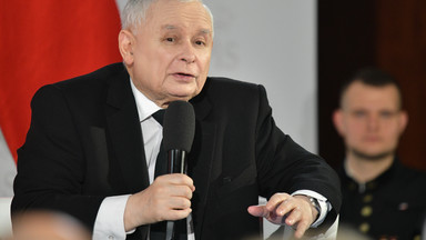 Kaczyński wbija szpilkę Tuskowi i Sikorskiemu. "Ten pan opowiadał takie rzeczy"