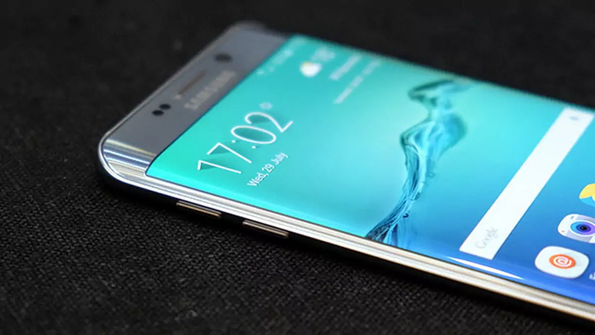 Seria Galaxy S6 Edge: czemu smartfon z zagiętym ekranem odniósł taki sukces?