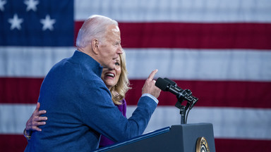 "To nie kwestia wieku kandydatów. To kwestia wieków, z których pochodzą ich pomysły". Joe Biden jest na fali