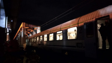 Tragedia w Nowym Dworze Mazowieckim. Pociąg potrącił dwie osoby