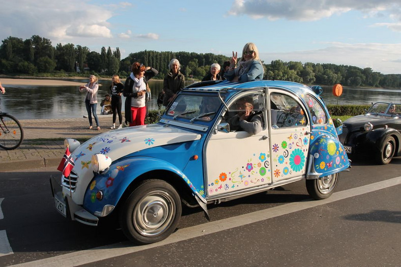 21. Światowy Zlot Miłośników Citroëna 2CV Toruń 2015