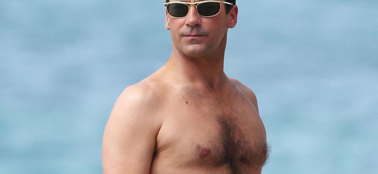 "Mad Men": Jon Hamm musi nosić bieliznę na planie