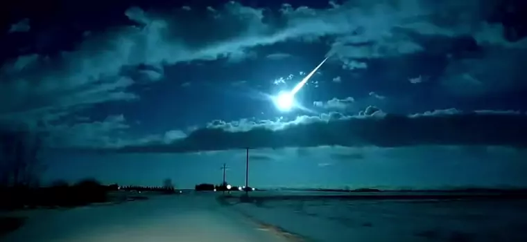 Meteor rozświetlił nocne niebo nad Kanadą. Widać go na kilkunastu nagraniach