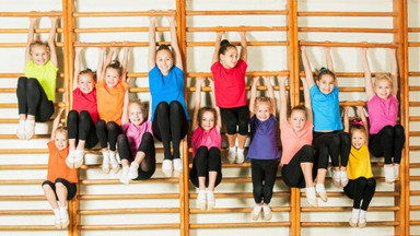 Drabinka gimnastyczna dla dziecka – ciekawy gadżet do pokoju dziecka