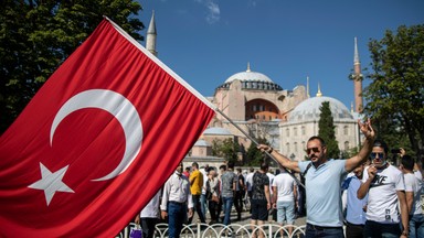 Hagia Sophia stała się meczetem. Papież Franciszek "bardzo zasmucony", Hamas gratuluje