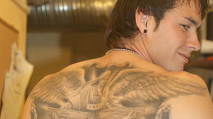 Így néz ki Kucsera tetoválása 