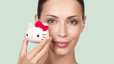 Szczoteczka do twarzy w kształcie Hello Kitty oczyszcza, wygładza i rozpromienia skórę. Hit!