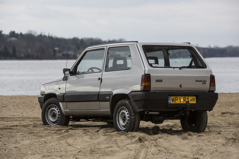 Fiat Panda 4x4 kontra Suzuki SJ 413