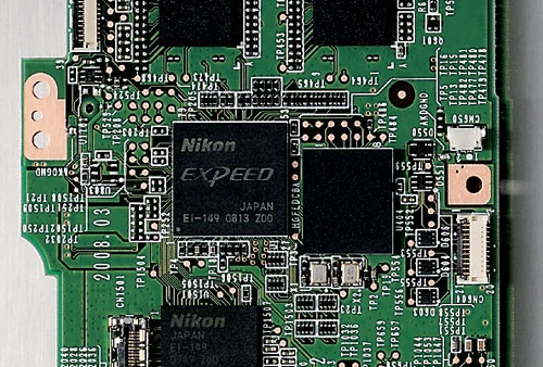 Nowy procesor obrazu o nazwie EXPEED to jeden z filarów nowej jakości, jaką obiecuje producent w D90