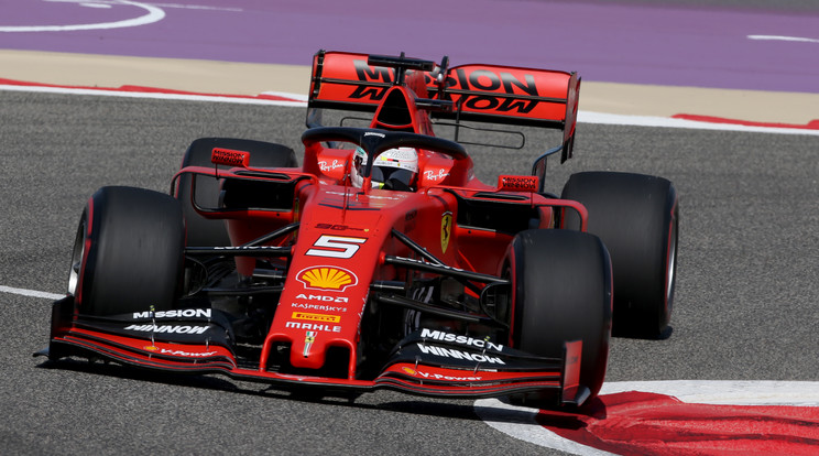 Az a nagy álma, hogy a Ferrarival is világbajnoki címet szerezzen. 2015 óta hiába próbálkozik... /Fotó: Getty Images