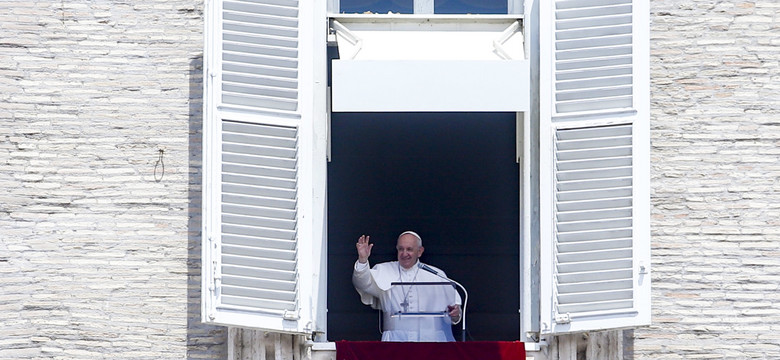 Papież Franciszek przejdzie operację
