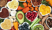 Dieta w walce ze starzeniem się – jakie składniki uwzględniać w jadłospisie?
