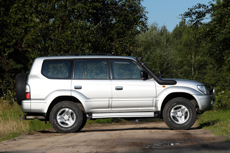 Toyota Land Cruiser 90 - Przyjaciel podróżnika