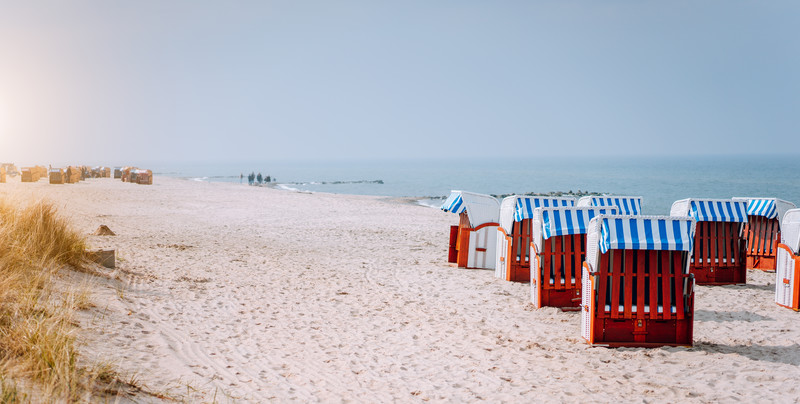 Tam odpoczniesz na pięknej plaży bez parawanów. Turystyczna perełka nad Bałtykiem