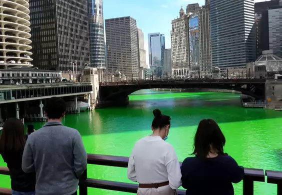 To nie katastrofa ekologiczna. Chicago zafarbowało rzekę z okazji Dnia św. Patryka