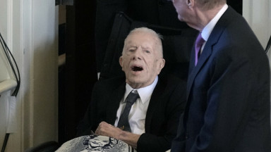 Jimmy Carter oddał hołd zmarłej żonie. Poruszające nagranie ze schorowanym prezydentem