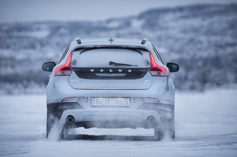 Volvo V40 T5 AWD Cross Country: szwedzka tradycja