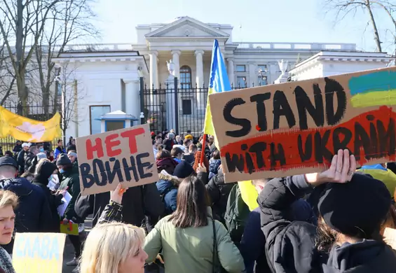 Solidarni z Ukrainą. Demonstracje w miastach w całej Polsce